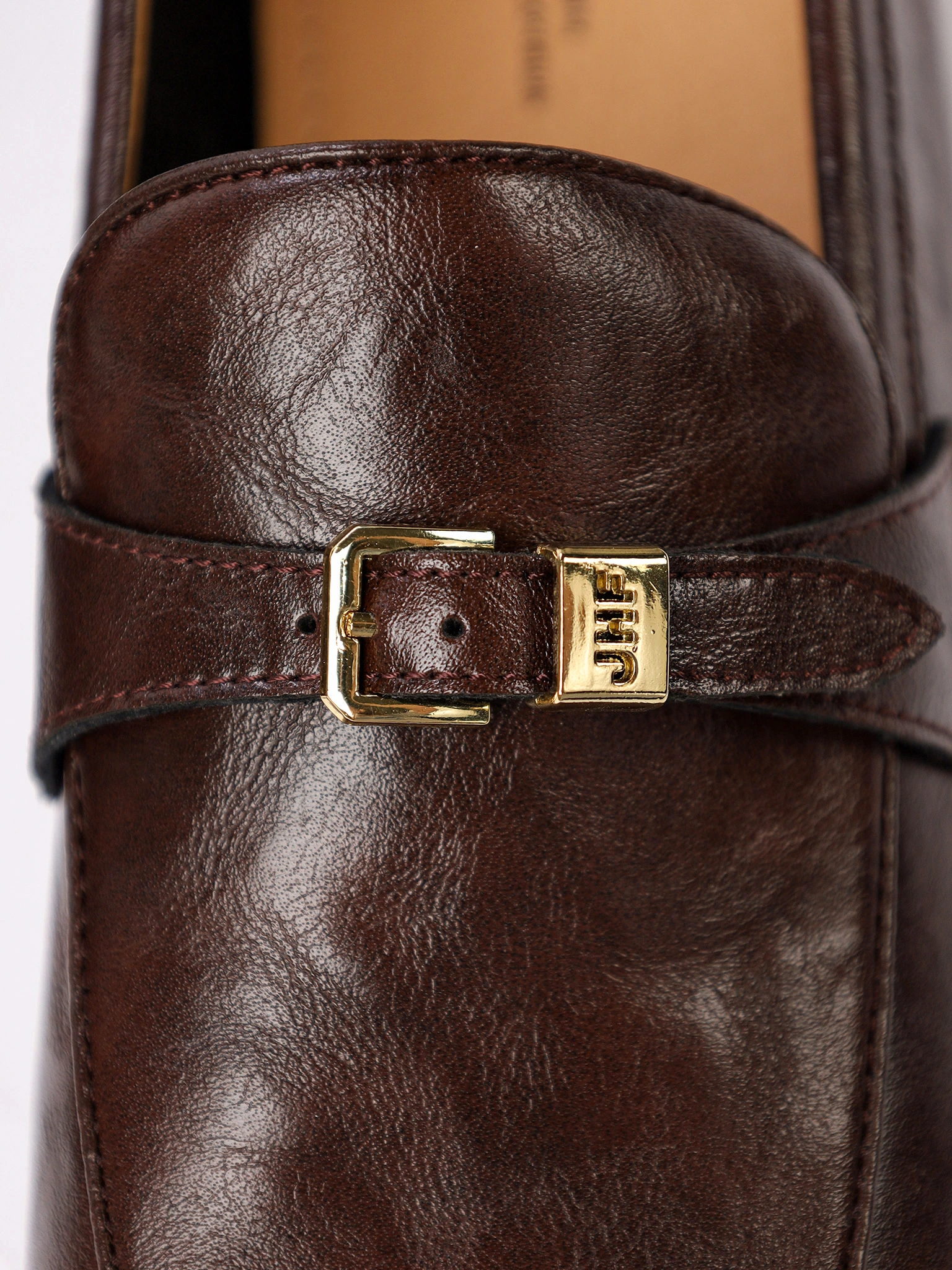 Лоферы бордового цвета на венском каблуке